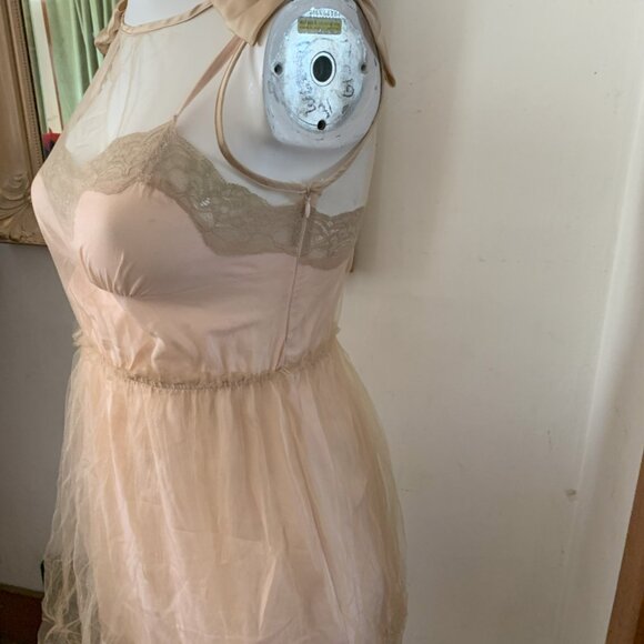 Tulle in Pink - Picture 2 of 5